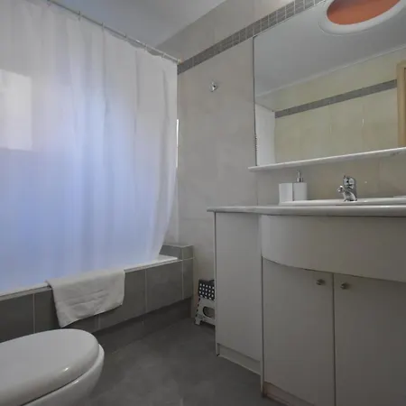 A&j Or Athens Airport Apartment